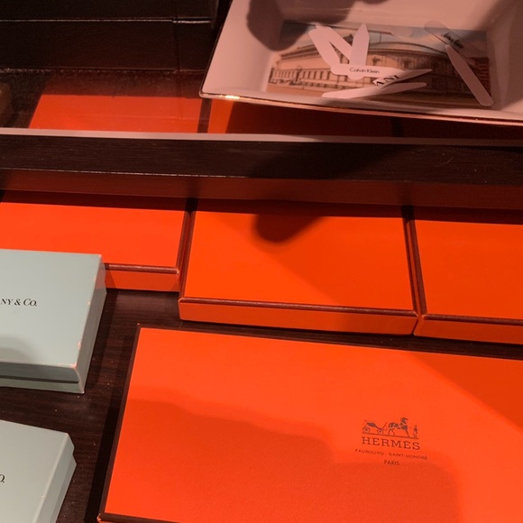 Meet your Posher, Nedy - Picture 2 of 3